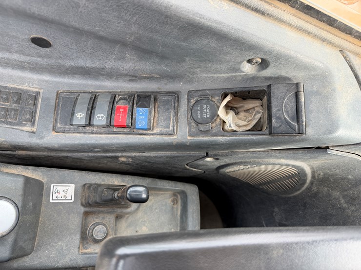 2019-case-cx57c-image-13