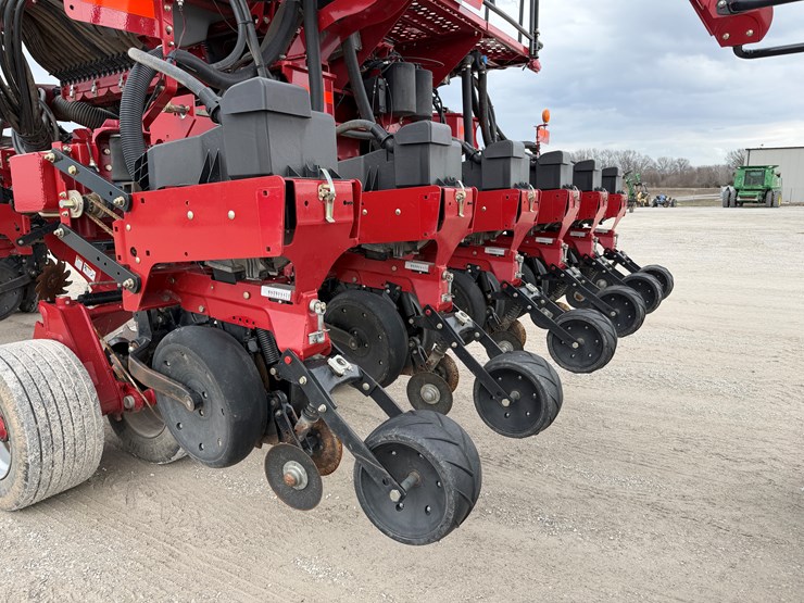 case-ih-1265-image-14