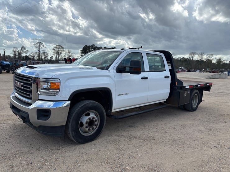 2020-gmc-3500hd-image-1