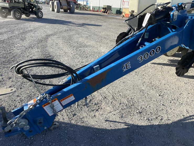 2010-kinze-3000-image-4