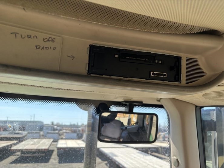 john-deere-7220-image-42