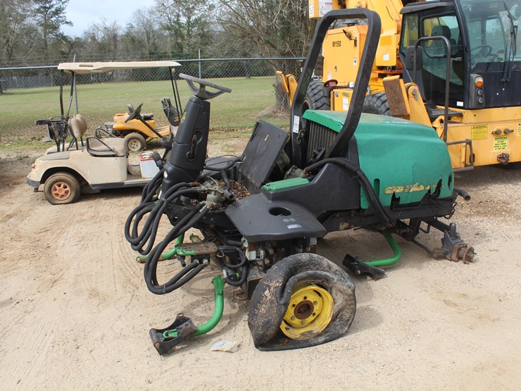 john-deere-la-image-1