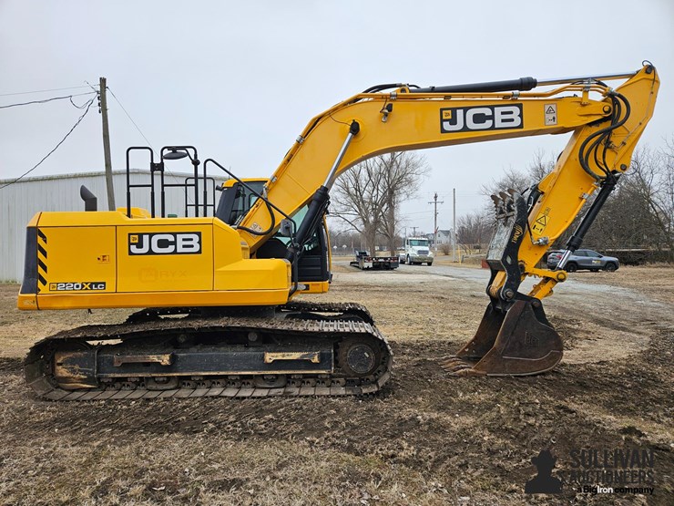 2018-jcb-220x-lc-image-4