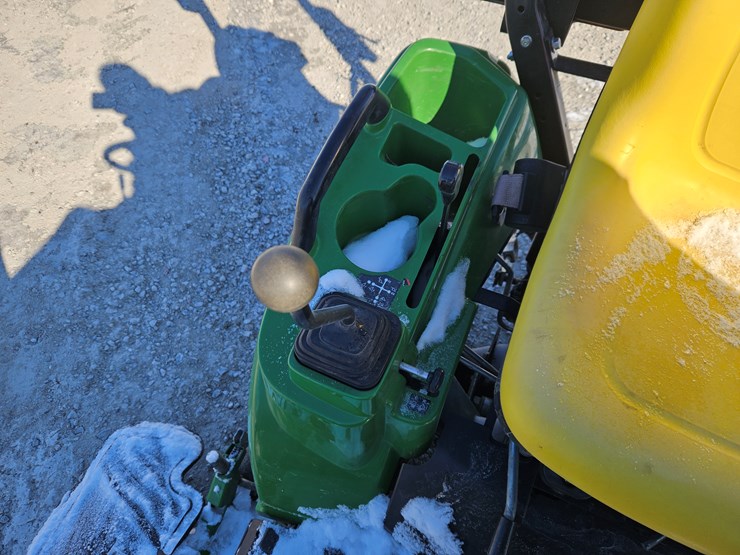 2018-john-deere-1023e-image-13