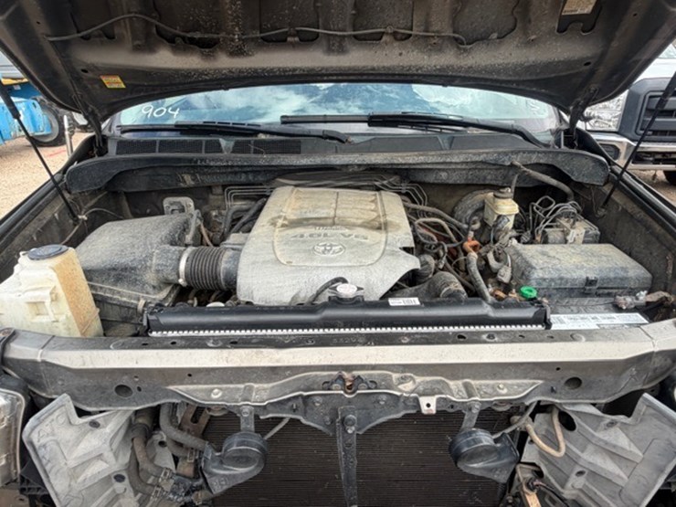 2010-toyota-tundra-image-52