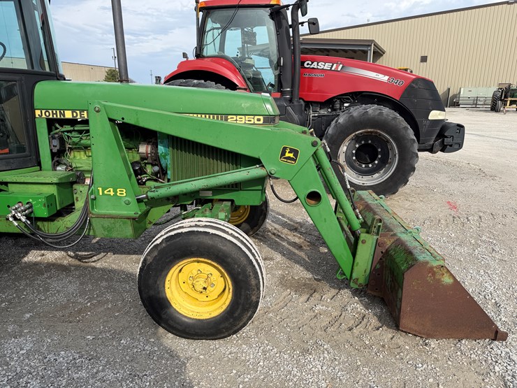 john-deere-2950-image-5