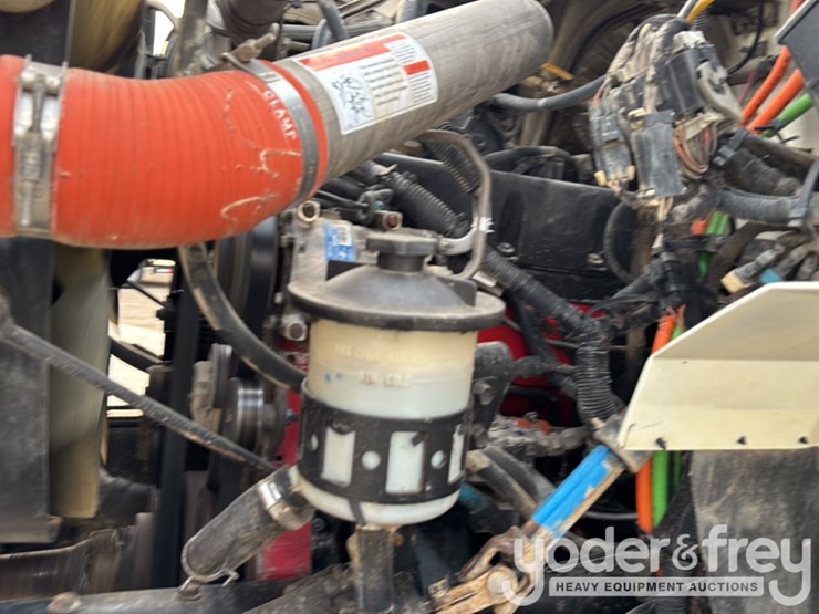 2007-international-7600-image-44