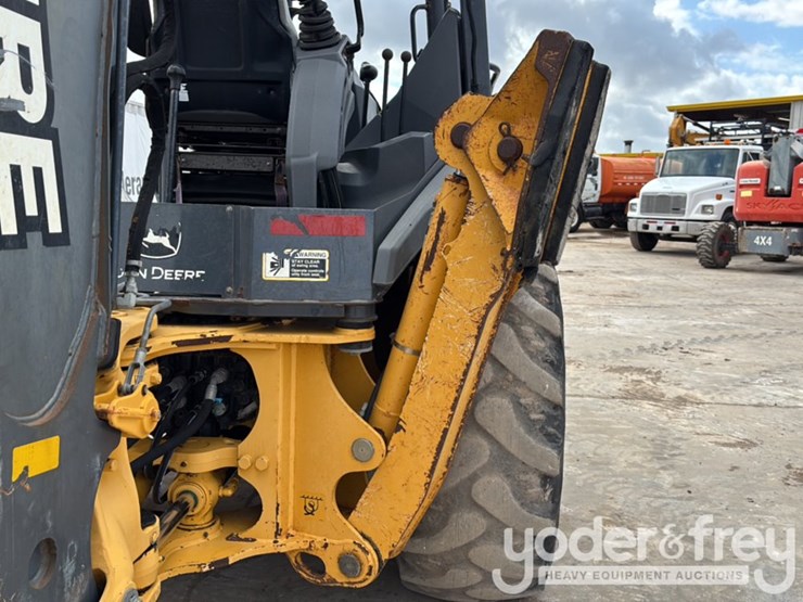 2018-deere-310l-image-31