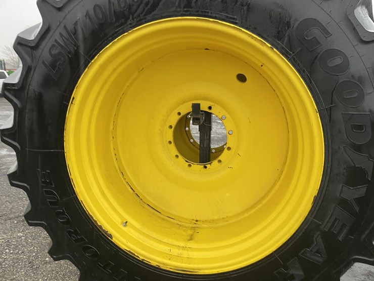 #5341-•-set-of-gy-optitorque-floater-tires-lsw710/65r46-image-11