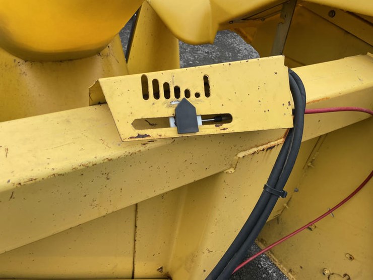 new-holland-996-image-30