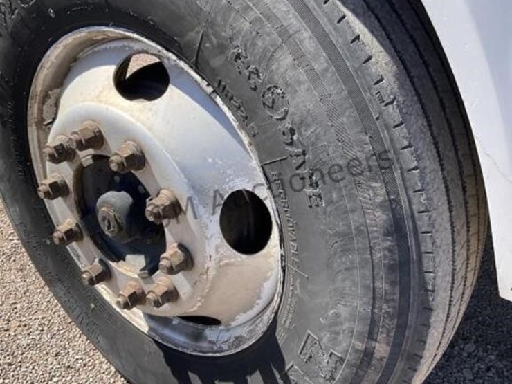 2003-ford-f650-image-10