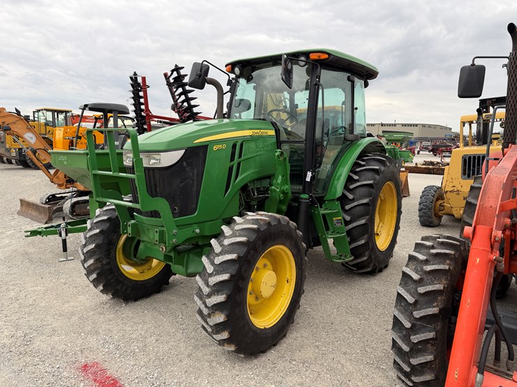 2014-john-deere-6115d-image-24