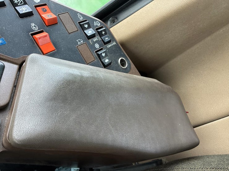 1990-john-deere-9500-image-84