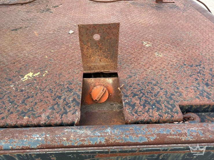 2008-gmc-3500-hd-4x4-ext.-cab-9ft.-flatbed-truck-image-27