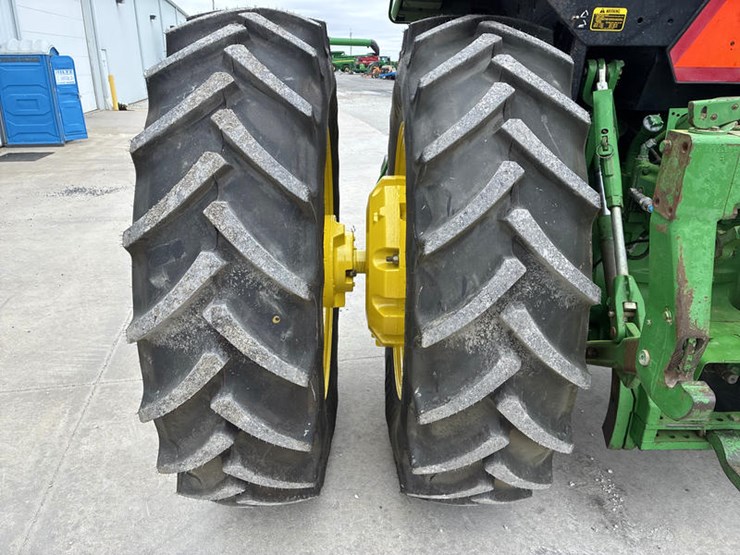 1992-john-deere-4560-image-54