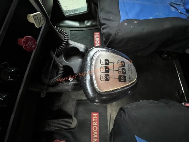 2012-kenworth-t600-image-38