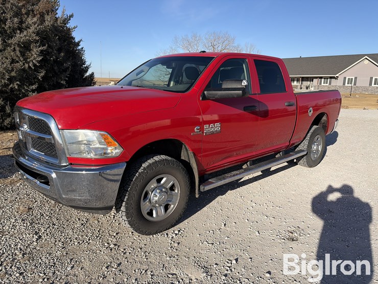 2014-ram-2500-st-image-1