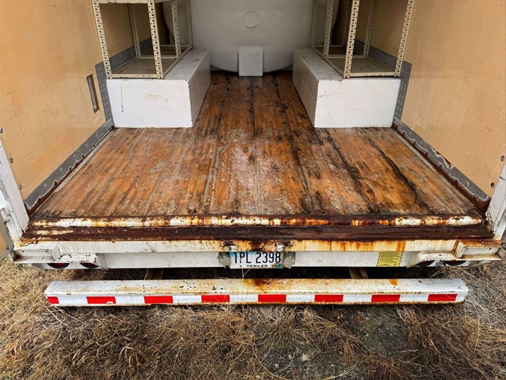 manac-enclosed-tender-trailer-with-2550-gal-tank---35'-long-x-8'-wide-x-8.5'-tall-image-18