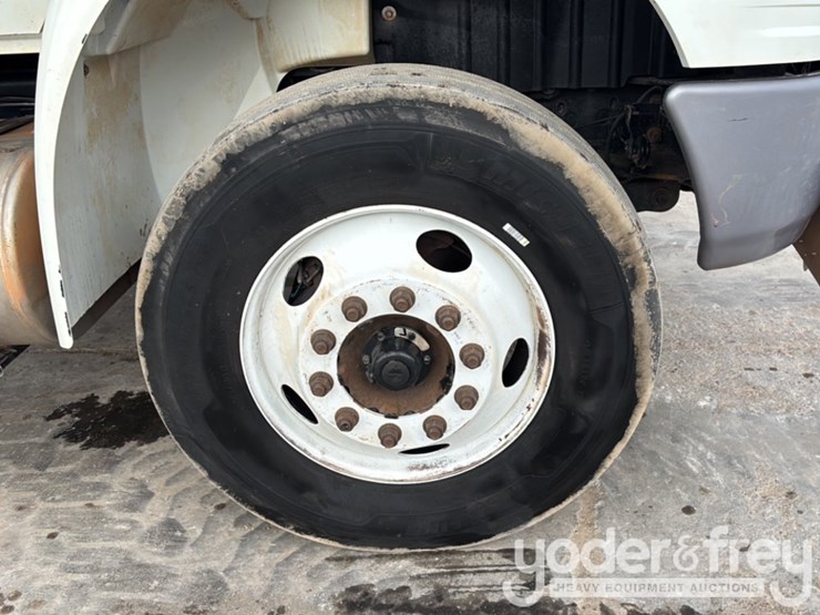 2015-international-4400-image-14