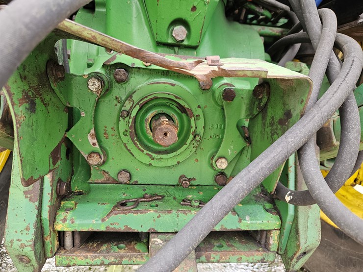 1983-john-deere-2350-image-15