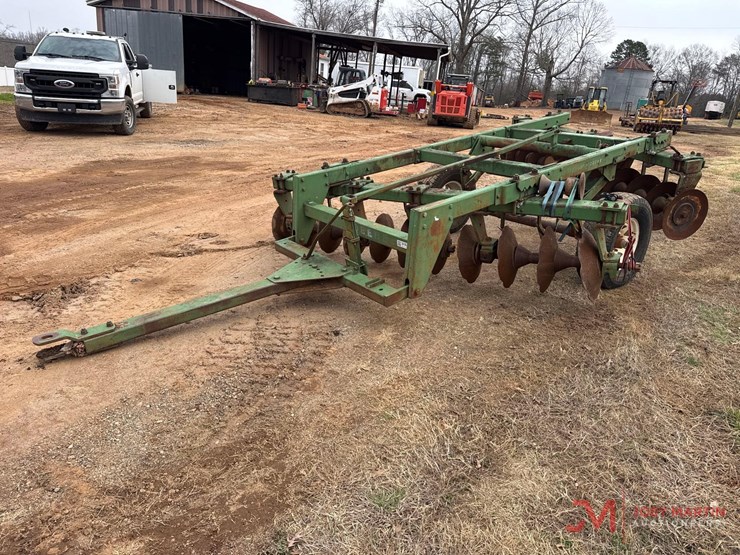 john-deere-24-image-4