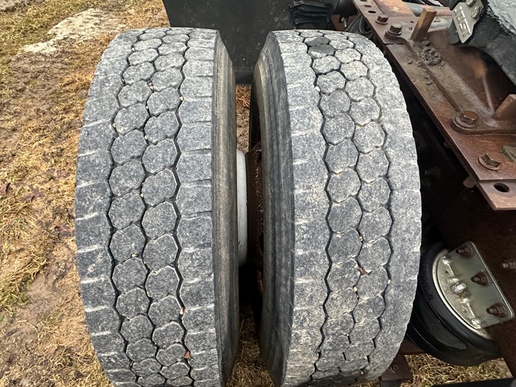 2002-international-8100-image-9