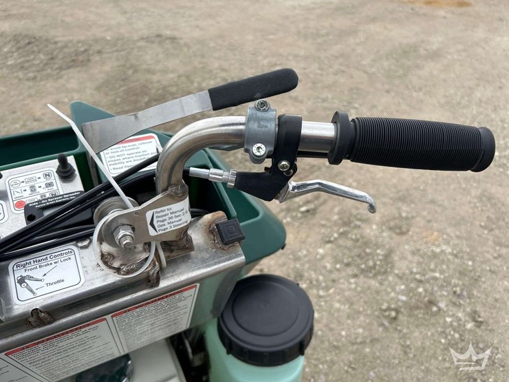 2021-permagreen-ride-on-speader-sprayer-image-13