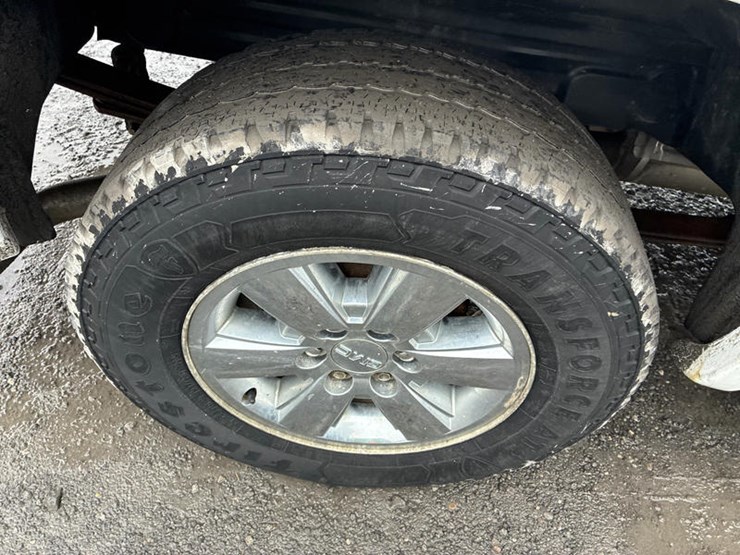 2011-gmc-sierra-1500-image-26