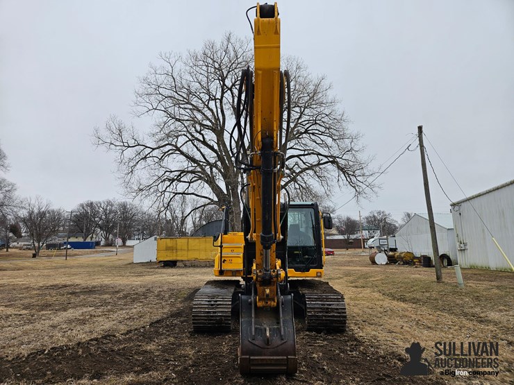 2018-jcb-220x-lc-image-2