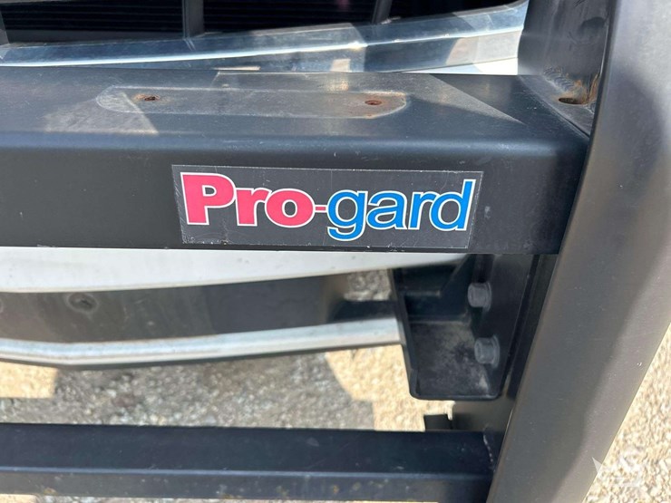 2020-chevrolet-tahoe-image-25