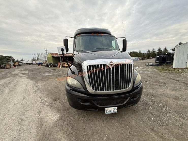 2017-international-prostar-image-13