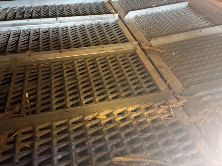 new-holland-tr89-image-60