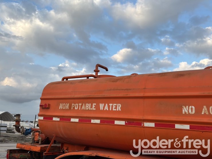 2007-international-7600-image-36