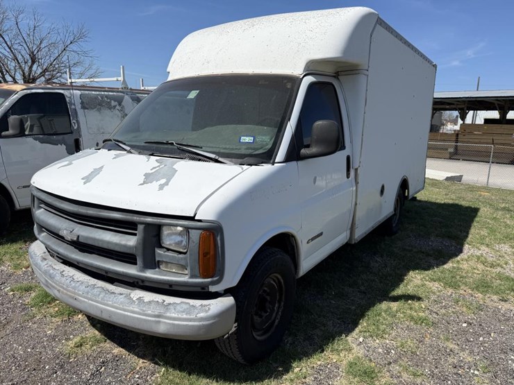 2002-chevrolet-3500-image-1