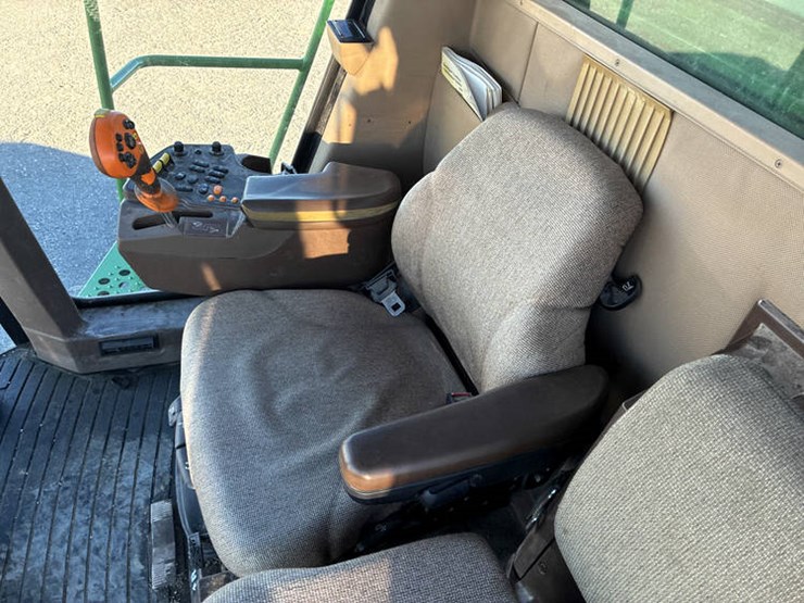 2000-john-deere-9550-image-63