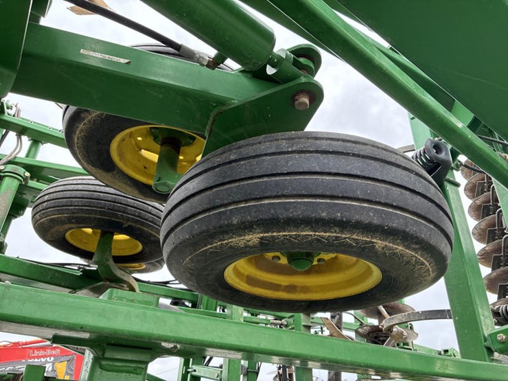 john-deere-2310-image-62