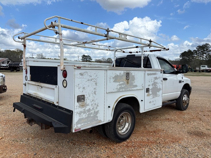 2008-dodge-3500-image-3