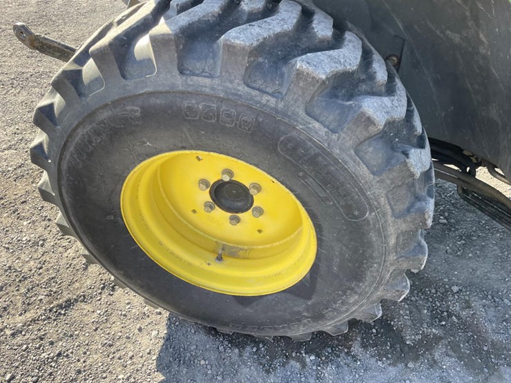 john-deere-4200-image-9