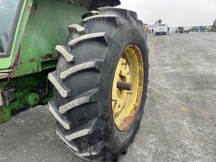 1977-john-deere-4230-image-12