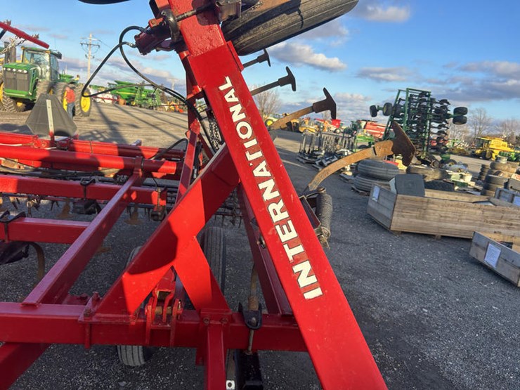 case-ih-4600-image-8