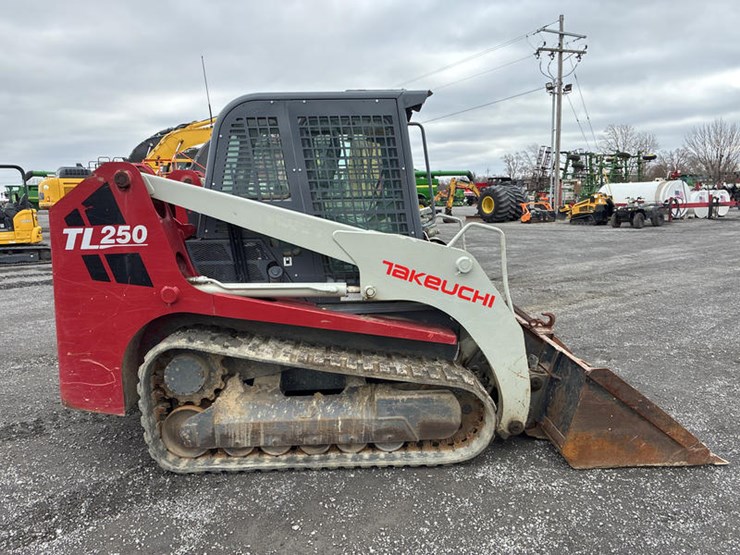 takeuchi-tl250-image-6