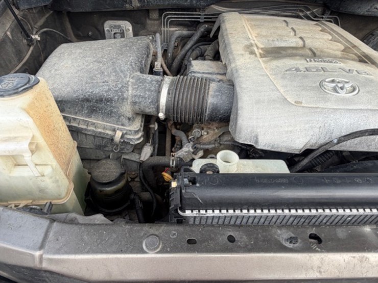 2010-toyota-tundra-image-57