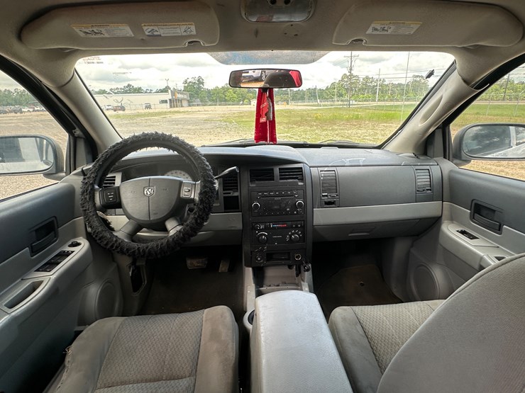 2009-dodge-durango-image-35