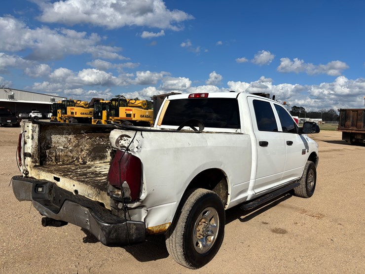 2012-dodge-ram-2500-image-3