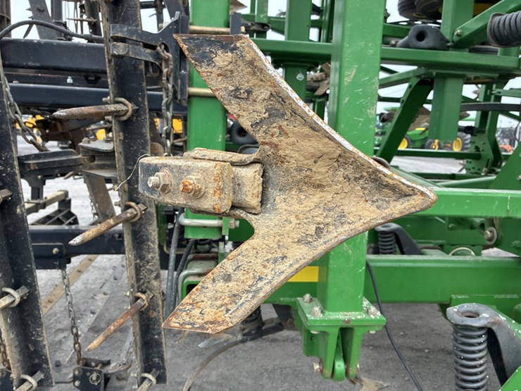 john-deere-2310-image-56