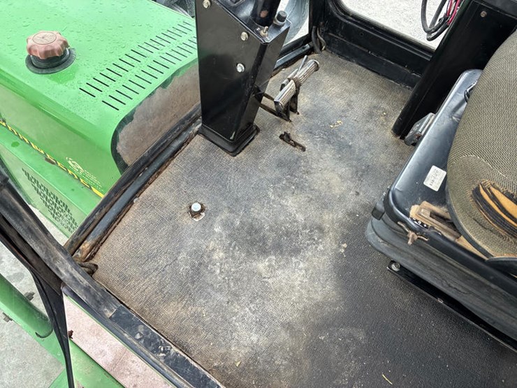 2000-john-deere-6700-image-59