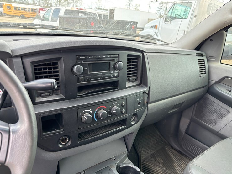 2008-dodge-3500-image-16