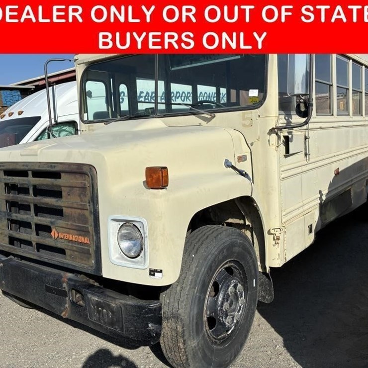 1987 INTERNATIONAL S1700