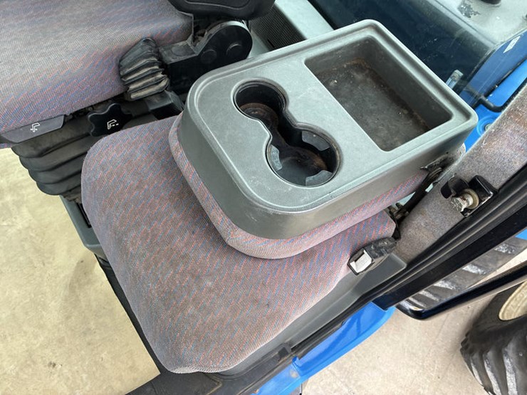 2002-new-holland-tj275-image-57