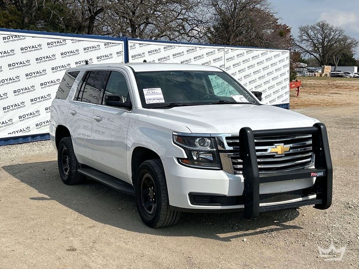 2020-chevrolet-tahoe-image-4